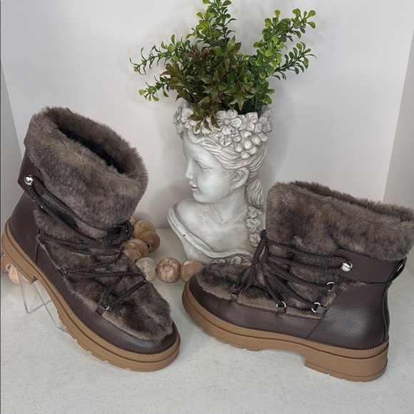Steve Madden Dione Faux Fur Boot (Women) Sz 7.5 - Picture 3 of 12